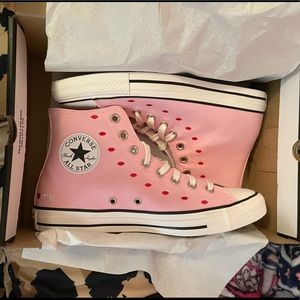brand new never worn valentines edition converse